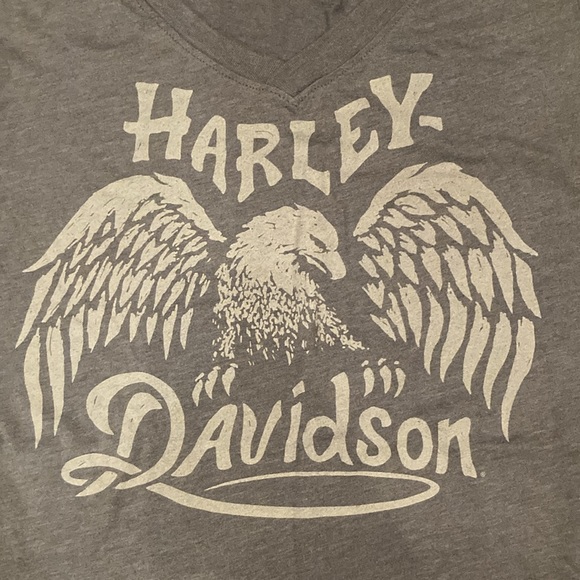 Harley-Davidson light purple Vneck T-shirt - Picture 2 of 5